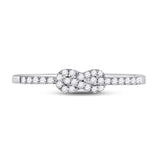 Anillo apilable de oro blanco de 10 quilates para mujer con nudo de diamante redondo de 1/5 quilates 