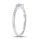 Anillo apilable de oro blanco de 10 quilates para mujer con nudo de diamante redondo de 1/5 quilates 