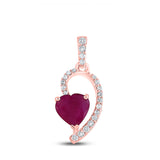 Colgante de oro rosa de 10 quilates para mujer con forma de corazón y diamantes de rubí de 5/8 quilates 